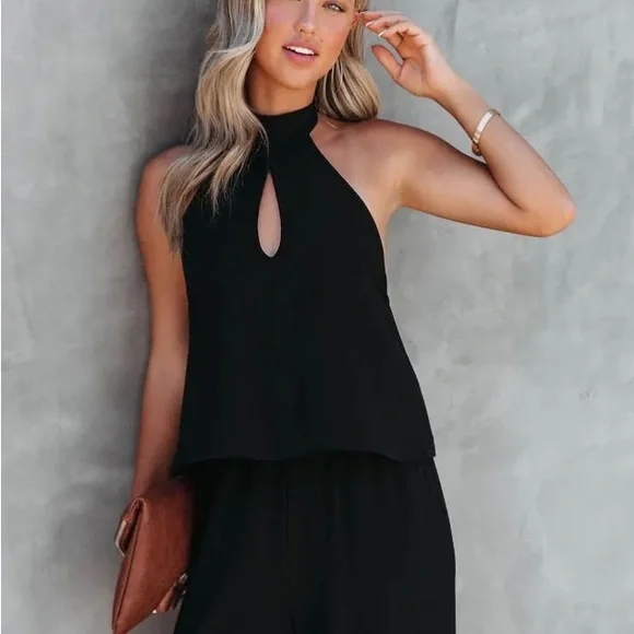 VICI stunning halter jumpsuit NWOT - Picture 9 of 12